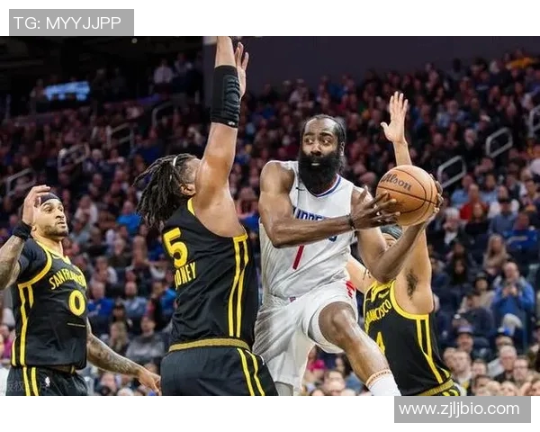 就在今天！NBA消息，排名哈登20+4，半场0分快船惨败勇士，雷霆第1，火箭躺升