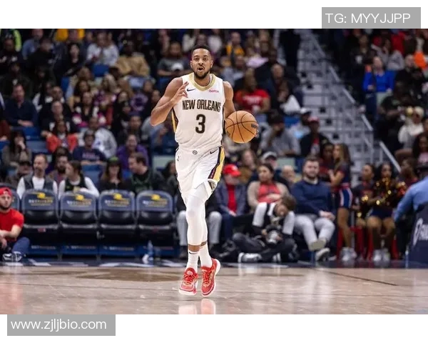 低迷!麦科勒姆半场6投仅1中拿到3分 三分4中1